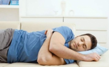 Медики рассказали об ужасных последствиях дневного сна