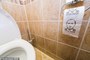 У министра обороны Британии в туалете бумага с портретом Путина, - «Daily mail»