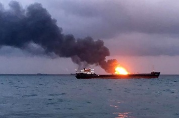 Сгоревшие суда в Керченском проливе: спасательную операцию прекратили