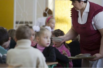 Массовое отравление школьников на Винничине: госпитализировали 12 первоклашек