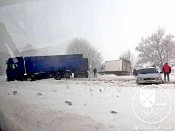 Масштабное ДТП под Днепром: пострадали около 10 автомобилей (фото)