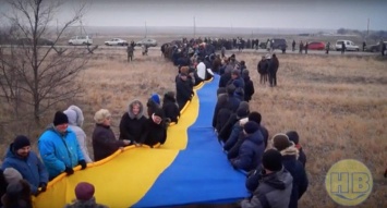 На границе с Крымом тимошенковцы устроили спектакль в желто-синих тонах
