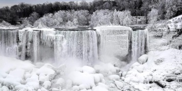 Ниагарский водопад замерз из-за холодов