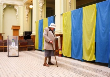 Документы в ЦИК подали уже 30 кандидатов в президенты Украины