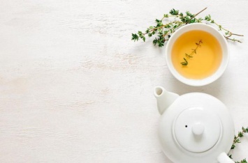 Медики объяснили, чем вреден чай с лимоном