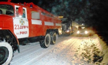 Ограничения для проезда грузовиков сохраняются в Кировоградской и Киевской областях