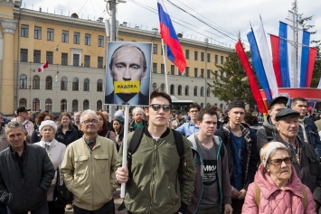 Путин в зоне риска, России предрекли массовые протесты: "Это все людей раздражает"
