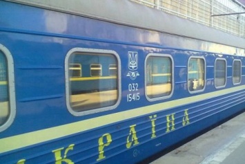 "Укрзализныця" начала назначать дополнительные поезда к 8 марта