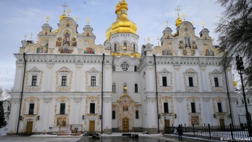 Как в Киево-Печерской лавре сосуществуют церковь и государство