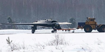 Появились первые фото российского ударного беспилотника "Охотник"