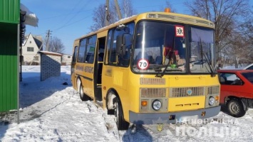 Под Киевом школьники отравились в автобусе, двое в реанимации