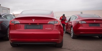 Первое фото европейской версии Tesla Model 3
