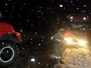 За сутки спасатели Днепропетровщины помогли вытащить из снега 15 автомобилей