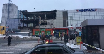 В Харькове сгорел торговый центр (ВИДЕО)
