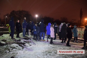 В Николаеве жители хотели перекрыть железную дорогу - помешала полиция