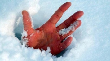В Запорожской области на улице насмерть замерз человек