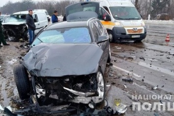 В Житомире во время двойного ДТП перевернулась "Газель" с заключенными