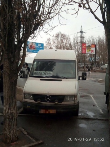 Водитель автобуса «Николаев-Снигиревка» отказал матери погибшего воина в льготном проезде