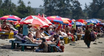 Буду штрафовать: на пляжах индийского Гоа взялись за пьющих туристов