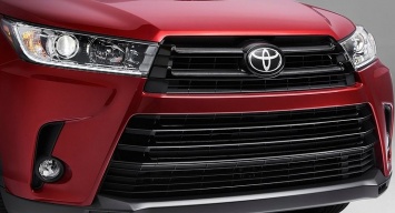 В России отзывают Toyota Highlander из-за не тех лампочек