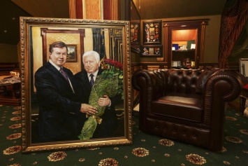 Дворцы Пшонки и Януковича через 5 лет: украли все, даже унитаз, фото