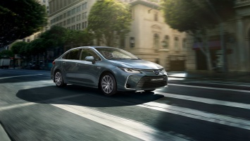 Седан Toyota Corolla нового поколения встал на конвейер