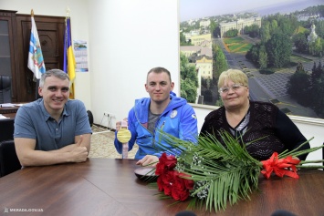 Николаевский спортсмены Максим Яровой и Анна Гонтарь получили стипендии Президента Украины