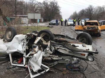 Двое погибших и двое пострадавших: подробности утреннего ДТП на трассе