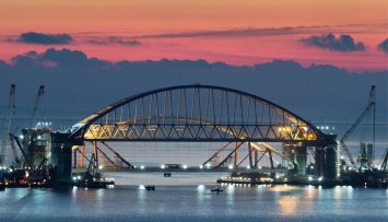 Адмирал предсказал крушение Крымского моста: "завалится через несколько лет"