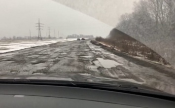 «Я думал, что попал в ад». Харьковские водители жалуются на состояние дорог (фото)