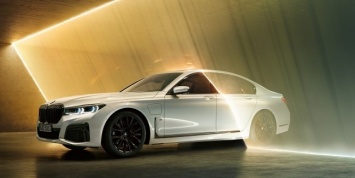 BMW раскрыла подробности о обновленной гибридной «семерке»