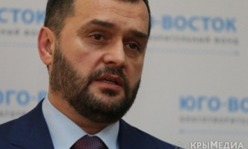 Печерский суд снял арест с имущества компании, связанной с экс-министром Захарченко