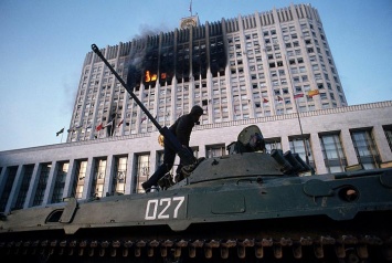 Ситуация в Киеве стала как в Москве 1993 года