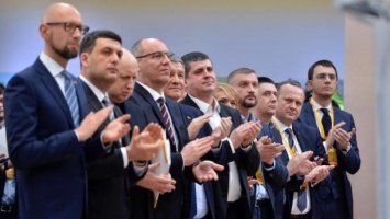 "Народный фронт" идет к победе на парламентских выборах и формированию нового правительства, - Яценюк