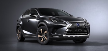 Lexus готовит "черную" спецверсию для NX