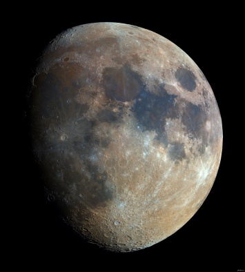Космический аппарат сделал сенсационное открытие на Луне: "различие в грунте"