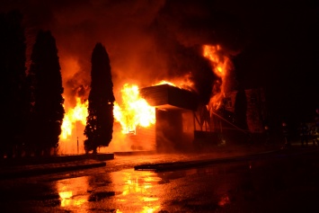 В Ровно ночью произошел крупный пожар в ресторане "Истанбул"