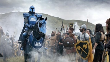 Рыцари, пиво и дракон: как рекламу Bud Light объединили с сюжетом "Игры престолов"