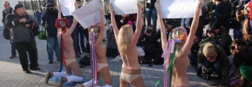 Femen ностальгируют по временам Януковича