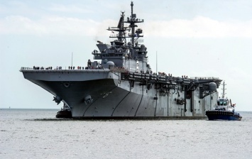 США перебросят в Японию новейший десантный корабль