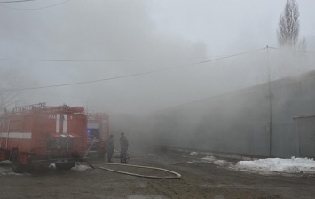 В Днепре произошел масштабный пожар на складах