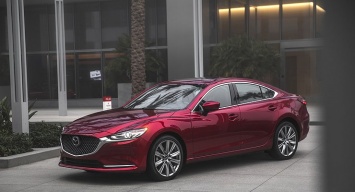 Безкруизный роман: первый тест-драйв новой Mazda 6