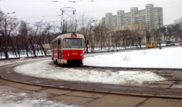 В Киеве из-за снегопада заблокировано движение общественного транспорта: список маршрутов