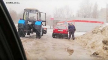 На Днепропертовщине водители снеугобурочной техники продают бенизн таксистам