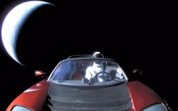 Ученые рассказали о судьбе автомобиля Tesla, запущенного в космос