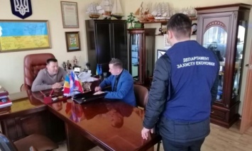 Прокуратура сообщила мэру Могилев-Подольского о подозрении в получении 15 тыс. долл. взятки