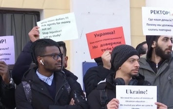 Университет в Кропивницком пытается отчислить 850 студентов-иностранцев