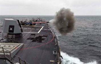 Глава ВМС США призвал Вашингтон "первыми нанести удар" по России и Китаю