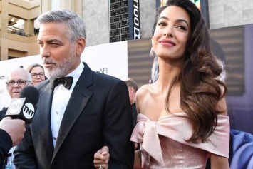 Джордж и Амаль Клуни поужинали в Голливуде