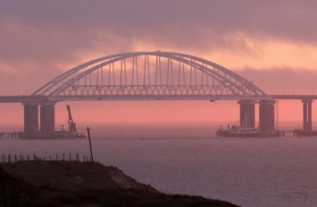 Экстрасенс спрогнозировал, когда и из-за чего рухнет Крымский мост